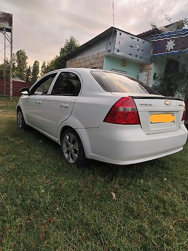 santafe 2010: Chevrolet Aveo: 1.4 l | 2010 il 263000 km Sedan — 3