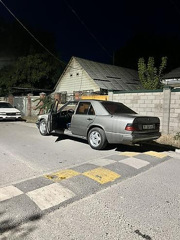 мерс 129: Mercedes-Benz W124: 1992 г., 2.3 л, Механика, Бензин, Седан — 1