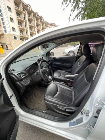 Chevrolet: Chevrolet Spark: 2016 г., 1 л, Автомат, Бензин, Хэтчбэк — 9