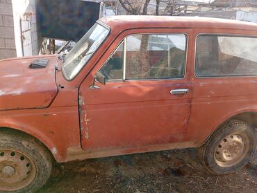 купить авто в бишкеке дешево: ВАЗ (ЛАДА) 4x4 Нива: 1989 г., 1.6 л, Механика, Бензин, Купе