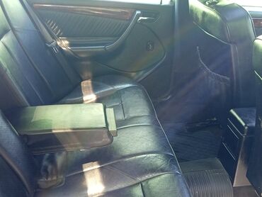 Mercedes-Benz: Mercedes-Benz 230: 2.3 l | 1998 il Sedan — 7