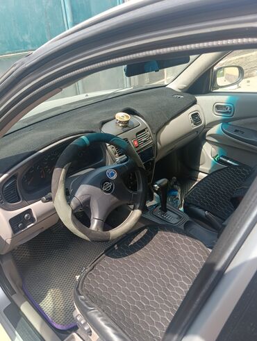 тайота камри 35 2004: Nissan Almera: 2000 г., 1.8 л, Автомат, Бензин, Хэтчбэк