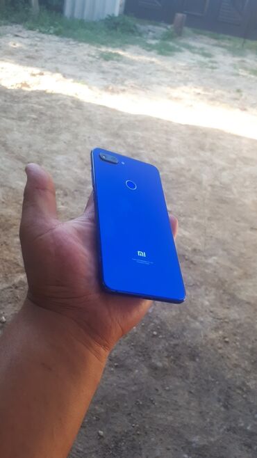 mi 14: Xiaomi, Mi 8 Lite, Б/у, 64 ГБ, цвет - Синий, 1 SIM, 2 SIM