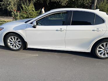 ender s: Toyota Camry: 2019 г., Автомат, Гибрид, Седан — 4