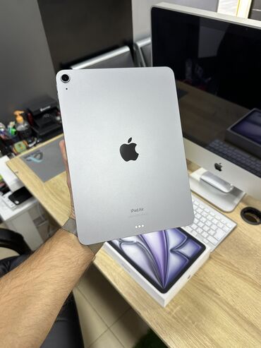 ipad air 3: Apple IPad Air 11,M2 chip / 2024 / 128GB Nokte bele cizigi yoxdu. Cemi