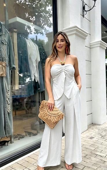 poslala: Ženski set – top bez bretela i široke pantalone
2999 din
S M L — 2