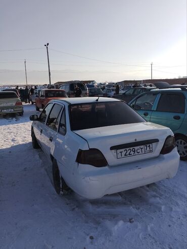 Daewoo: Daewoo Nexia: 2011 г., 1.6 л, Механика, Бензин, Седан