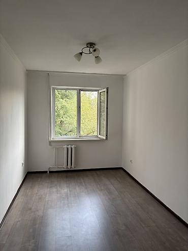 750: 3 комнаты, 58 м², 6 мкр 3 этаж, Евроремонт — 3
