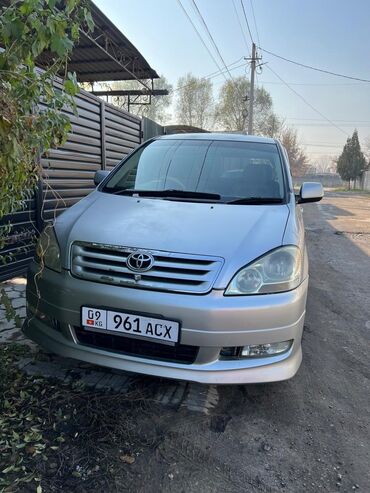 Toyota: Toyota Ipsum: 2003 г., 2.4 л, Автомат, Бензин, Минивэн