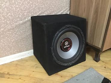 Колонки и сабвуферы: - Subwoofer: REISS markalı, qapalı kassa ilə. Güclü və dərin bas üçün — 1