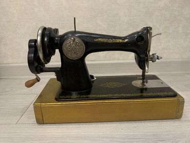 ручная машинка швейная: Швейная машина Chayka, Ручной