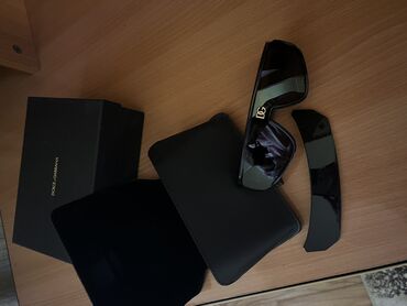 чехол на xr: Продаю очки Dolce&Gabbana модель 2023 года, оригинал унисекс