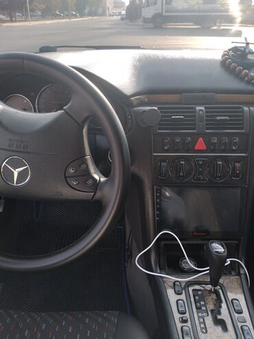 Mercedes-Benz: Mercedes-Benz E‑Class W210 sedan — Brabus üslub paketli Mühüm — 1