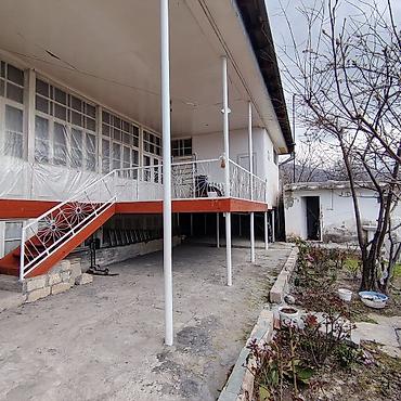 Həyət evi alıram: Satılır: həyət evi - Geniş həyətli, bir mərtəbəli ev. Evin önündə — 1