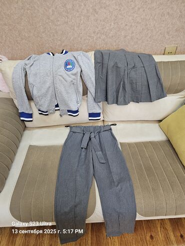 Коляски: Школьная форма, Для девочек, 8 - 9 лет, Б/у