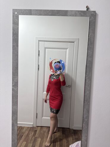 красный платье: Вечернее платье, Коктейльное, Короткая модель, С рукавами, С пайетками, M (EU 38)