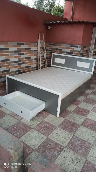 tek carpayılar: İkinəfərlik çarpayı, Bazasız, Matras ilə, Siyirməli