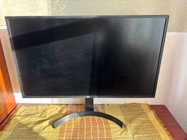 Monitorlar: LG 32" 4K monitor. LG 32UD59-B. Tam işlək vəziyyətdə. Adapter və