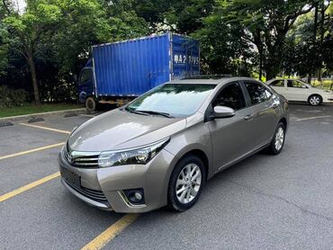 Toyota: Toyota Corolla: 2015 г., 1.6 л, Вариатор, Бензин, Седан