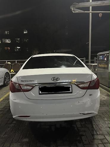Продажа авто: Hyundai Sonata: 2013 г., Седан — 5