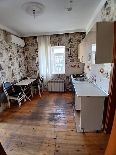 Həyət evləri və villalar: 3 otaqlı, 55 kv. m, Orta təmir — 4