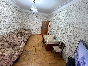 квартира студия баку: Satılır 3 otaqlı köhnə tikili 80 m², Xalqlar Dostluğu m. Bina daşdır — 3