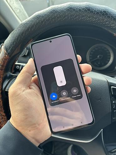 Redmi: Redmi, Redmi Note 13, Б/у, 256 ГБ, цвет - Черный, 2 SIM — 4