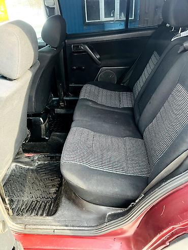 Volkswagen: Volkswagen Vento: 1993 г., 1.8 л, Механика, Бензин, Седан — 13