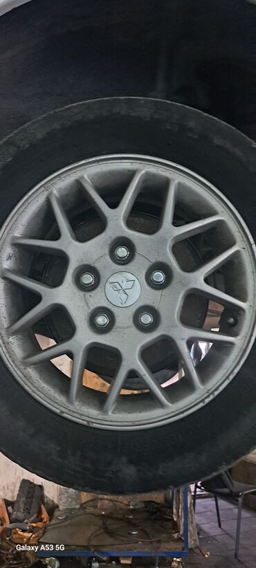 Disklər: İşlənmiş Disk Mitsubishi R 15, 5 Boltlu