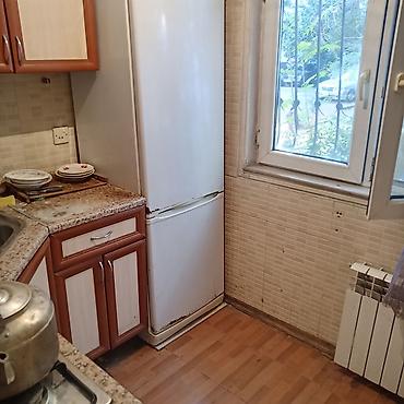 ev axdarıram: 20 yanvar ms yanında 5 dəqiqəlik məsafədə yerləşir 3 oğlandı 1 oğlan — 6