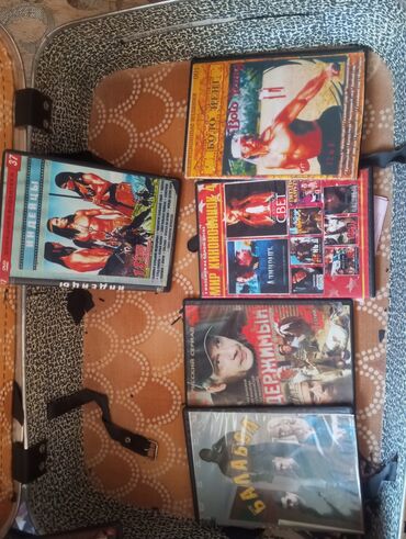 formula 1 2023 bilet: DVD disklər kolleksiyası – rus dilində filmlər və seriallar Məzmun: -