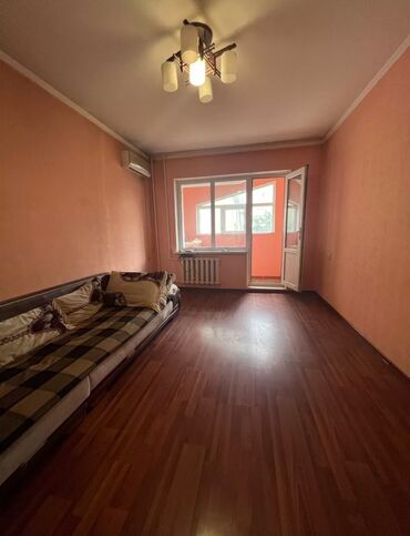 chasy i remeshki: 3 комнаты, 72 м², 106 серия, 4 этаж, Косметический ремонт