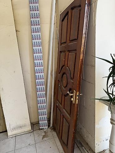 Ev qapısı satılır qiymet razılaşma