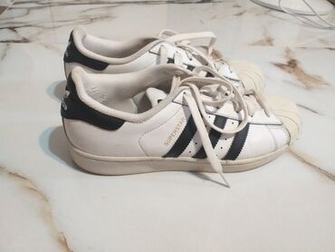 letnje cizme metro: Adidas, 38.5, bоја - Bela