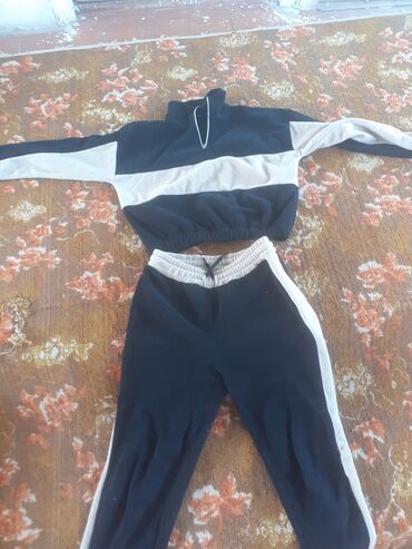 sport dəst: Sabirabada qadın geyimi satlır 40azın eyaqabinan bir yerde