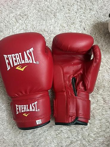 Everlast boks əlcəkləri – 12 oz - Rəng: qırmızı - Ölçü/çəki: 12 oz