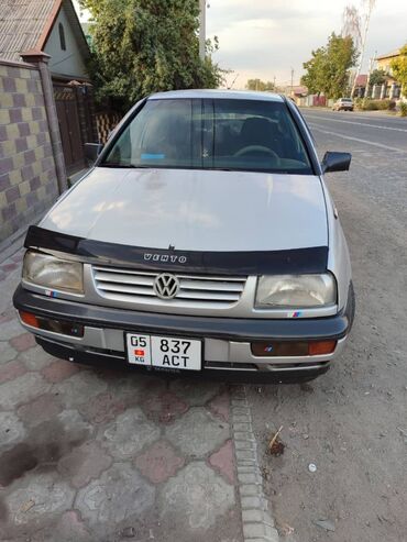 Volkswagen: Volkswagen Vento: 1995 г., 1.8 л, Механика, Бензин, Седан