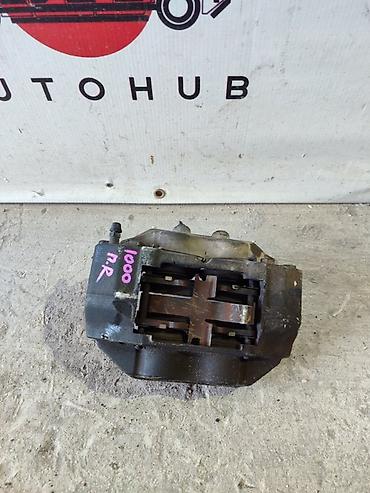Передний правый суппорт Toyota 1997 г., Б/у, Оригинал, Япония