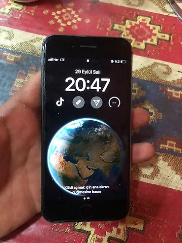 Apple iPhone: IPhone 8, Qara, Simsiz şarj — 6