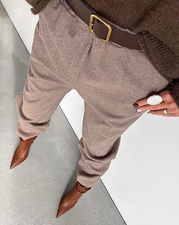 muške elegantne pantalone: Pantalone +kaiš 
Cena 2500
Uni vel.
Vel.p.20 — 2
