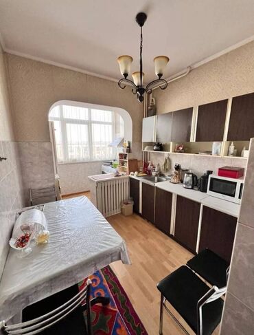 агенство кыргыз недвижимость: 3 комнаты, 82 м², 106 серия улучшенная, 5 этаж, Евроремонт