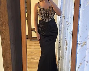iris: Elegantna večernja haljina – crna sirena kroja sa sjajnim korzet — 1