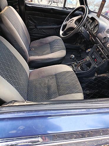 avtomobil aksesuarlar: VAZ 2106 (Lada) sedan – göy rəng Xüsusiyyətlər: - Korpus: 4 qapılı — 5