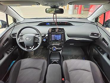 Toyota: Toyota Prius: 2019 г., 1.8 л, Вариатор, Гибрид, Хэтчбэк — 12