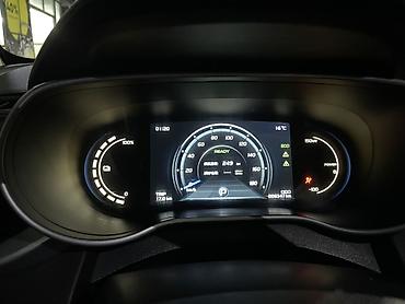 xpeng g3: Geely Emgrand EV: 2018 г., Автомат, Электромобиль, Седан — 8