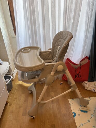 Yemək masaları, oturacaqları: “QİDALANMA OTURACAĞI”. Çox az istifadə Edilib şəkildə gösdərildiyi — 9