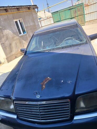 запчасть на мерс 814: Mercedes-Benz : 1993 г., 3 л, Автомат, Дизель, Седан