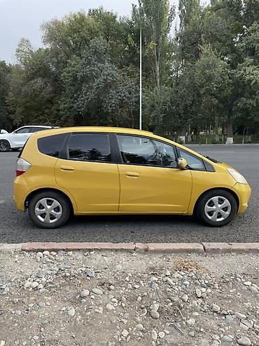 фит левый крыло: Honda Fit: 2008 г., 1.5 л, Механика, Бензин, Хэтчбэк — 2