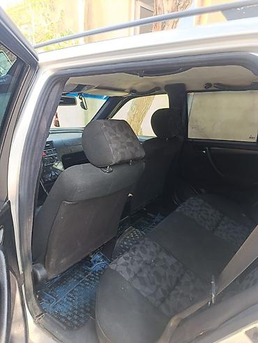 lexus ct 200: Mercedes-Benz C-Class: 2.2 l | 1999 il Universal — 9