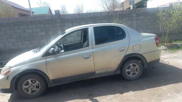 toyota echo: Toyota Vitz / Platz / Yaris / Echo: 2000 г., 1.5 л, Автомат, Бензин, Седан